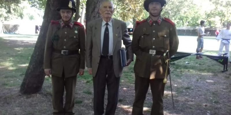 33778990_2026494430757528_3855967556120608768_n